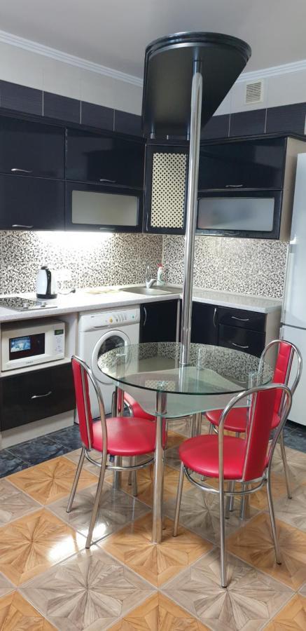 Apartament Near Dnieper Cherkasy Exterior foto